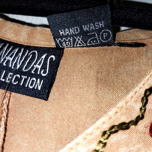 Amanda's Collection NWT Dress Tunic Sz Medium Embroidered 100% Rayon Tan - Picture 3 of 9